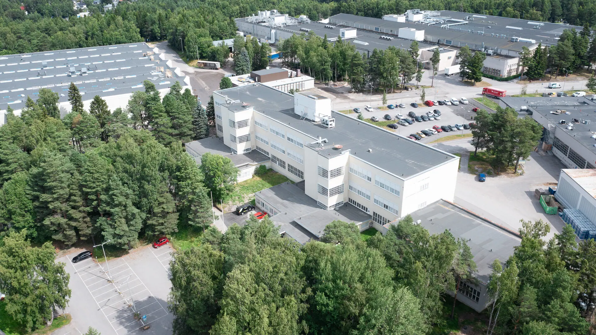 RR – Aerial view