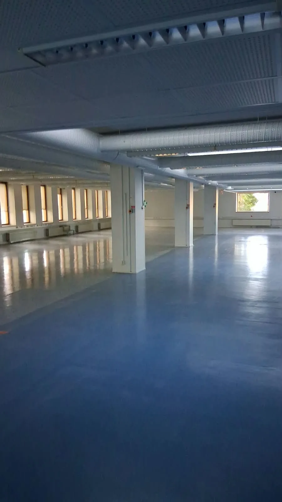 NN-T1 – shop or office, 425 m²